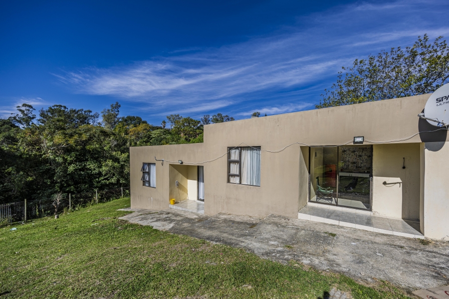 5 Bedroom Property for Sale in Summerpride Eastern Cape